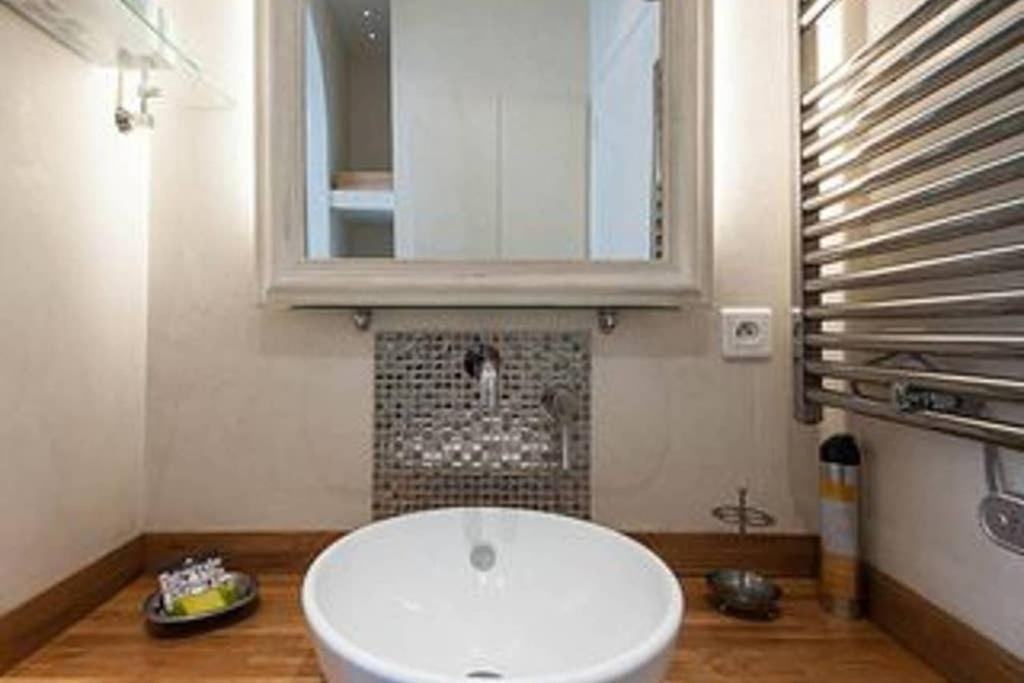 Barla 3 - A Spacious One Bedroom Apartment Near Place Garibaldi Niza Exterior foto